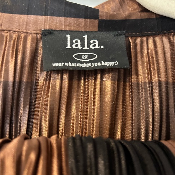 Dressed in Lala Original Long Sleeve Plissé Set in Mocha + Black Checkerboard - Picture 3 of 7